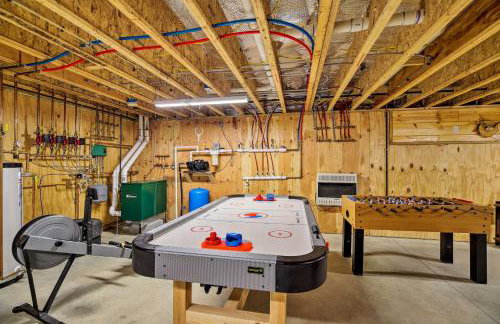 Ski Lodge Mtn Retreat with Fire Pit, Deck and Views! - Foto 20