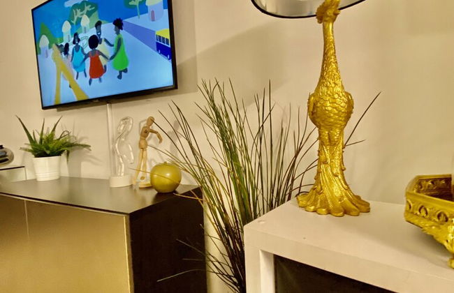 Captivating 1-bed Apartment Greater London - Foto 18