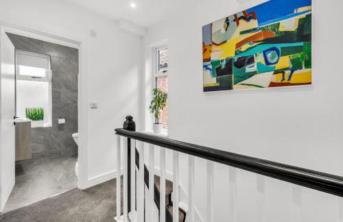 Stanley Park House Peterborough - 3 bed, 3 bathroom, parking, garden - Foto 17