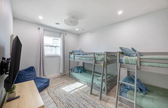 Fun Family-friendly Largo Home Heated Pool - Photo 43