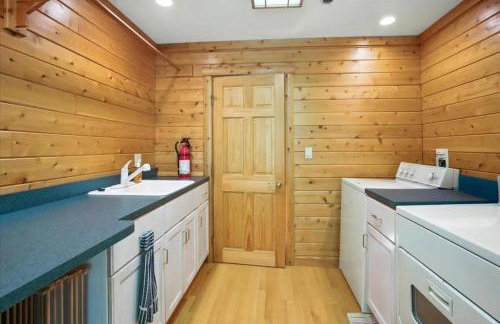 Lakefront Log Home on Huge Lake in Private Cove - Foto 35