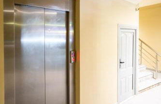 Vivian Hotel - Photo 12