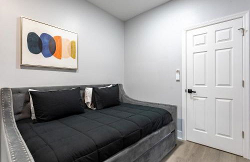 Modern Escape 3BR Apt with Parking - Foto 16