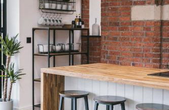 Large 7 Bedroom House for Families and Work Crews Hot Tub Parking Wi-Fi sleeps 17 - Foto 6