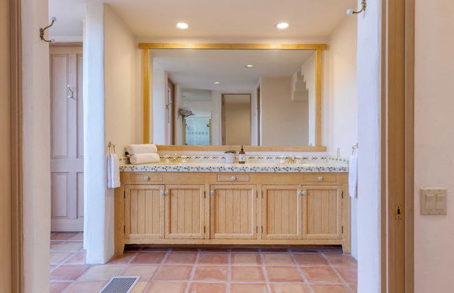 The Pond Estate by Avantstay Maximalist Designer Compound w/ 2 Casitas, Indoor + Outdoor Pools, Tennis Court, & Gorgeous Mountain Views 12k Sqft - Foto 58