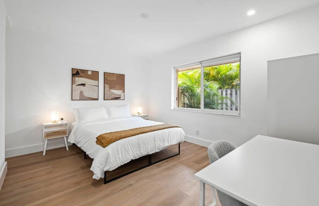 Spacious 2 BR Sailboat Bend - Photo 12