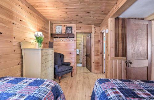 8 Mi to Saddleback Ski Area Cabin with Fire Pit - Foto 20