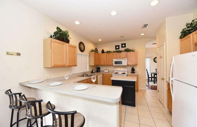 Cozy 5bed High Grove Resort W Pool, Spa, Game Rm, Mins To Disney-133 5 Bedroom Home by RedAwning - Foto 7