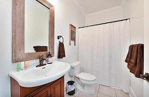 Secluded Lodge 8acres Hot Tub, Pingpong pedalboat! - Foto 4