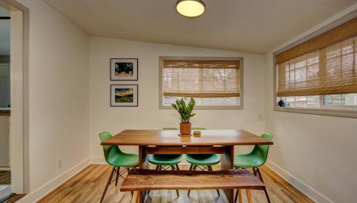 Sunset Home perfect for extended stays with fully fenced in yard, designated office, two living rooms, located across from Boise Foothills and close to Bogus Basin in Boise's North End - Foto 2, Other