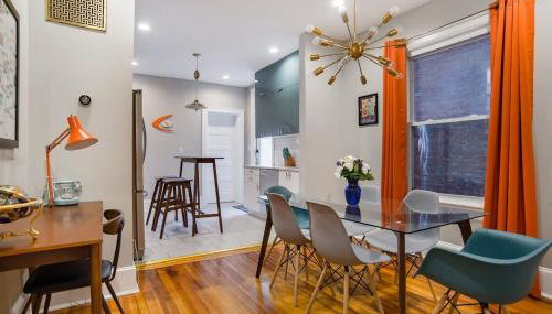 Mid-Century Marvel Steps from Restaurants Bars and Markets 3BR & 2BA - Foto 4