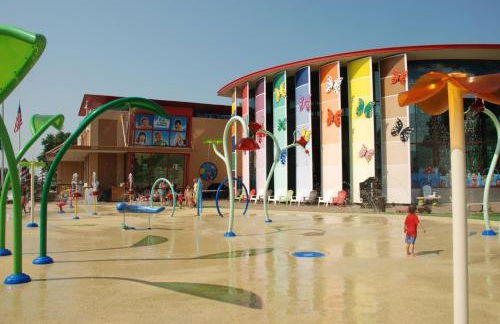 Peaceful Retreat in Gated Midtown Community - Foto 16