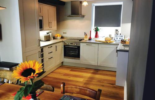 No. 5 @ Ginhaus - Photo 9