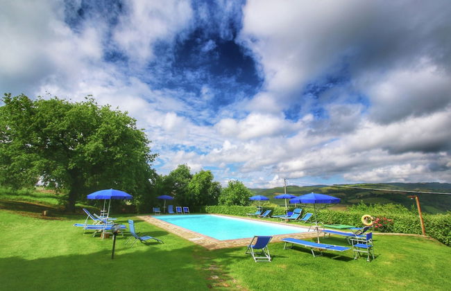 Scenic Tuscan Farmhouse - Foto 17