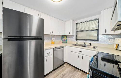 Island Time Oasis Pool Walk to Beach & Balcony - Foto 7