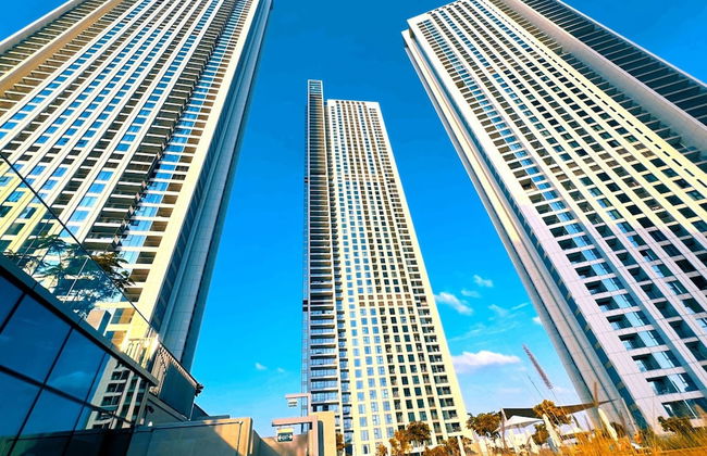 Classy Downtown 2BR w City View Balcony - Photo 17