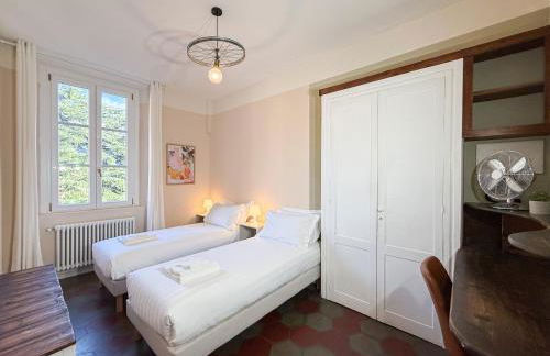 FREE PARKING - Elegant Two-Bedroom Apartment with Balcony - Foto 9