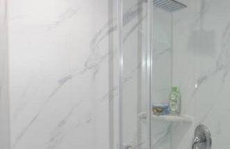 Guppies Lakehouse-Prvt. Lake Acc, Close to Rainier - Foto 25