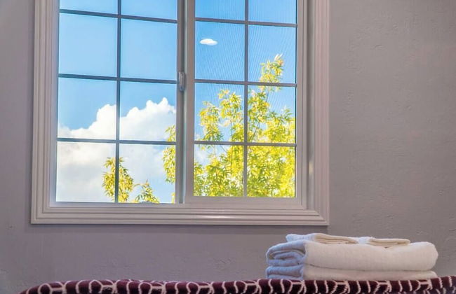 Stunning LA Luxury Retreat: Ideal for Work or Play - Foto 24