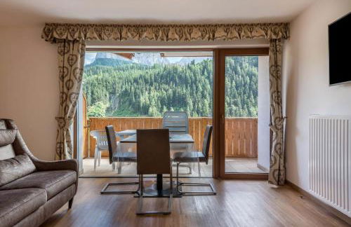 Garni Hotel Gardena App Dolomites 3 - Foto 5