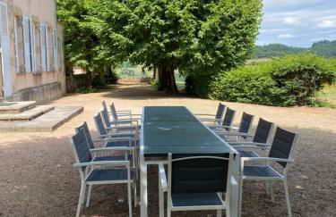 Loue belle demeure dans une grande propriété - 16 couchages, 8 chambres, 320 m2 - 30 min de Vichy - Foto 3