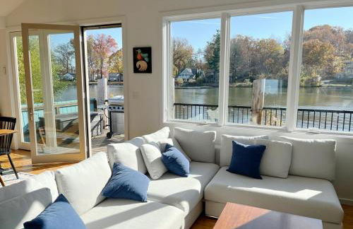 Modern Lakefront Retreat w King Bed - Foto 24