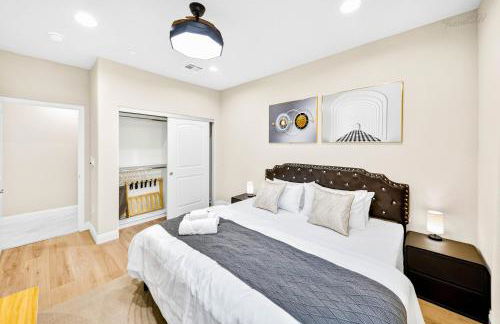 Spacious 9BR Home with Parking and Near DTLA - Foto 39