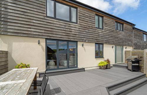 The Farmhouse - Photo 5