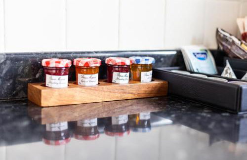 2-Bed Apartment in Redland, Bristol - Work-Ready - Foto 11