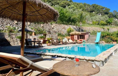 Fabulous Rustic Villa Set On Mountain With Unique Views - Foto 46