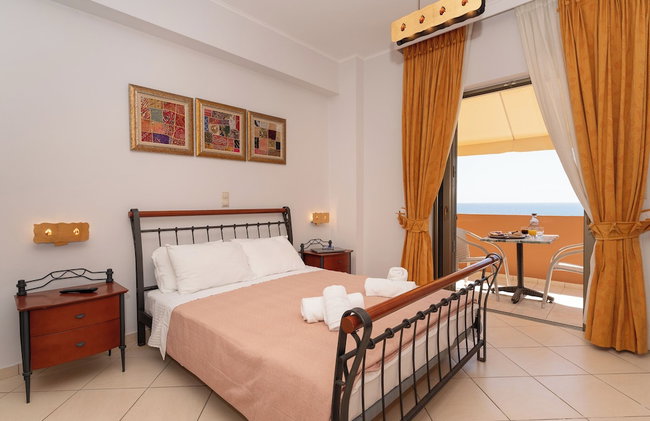 Finiki Plaza - Photo 83