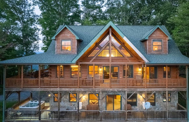 Luxury 4200 Sqft Log Cabin on 50 Acres Sleeps 16 - Foto 70