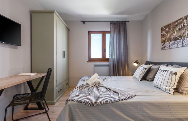 Gorgeous Villa With Pool and Terrace Surrounded by Nature - Foto 2