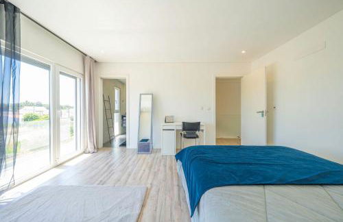 Black Pool House just 10 minutes away from the beach - Foto 31