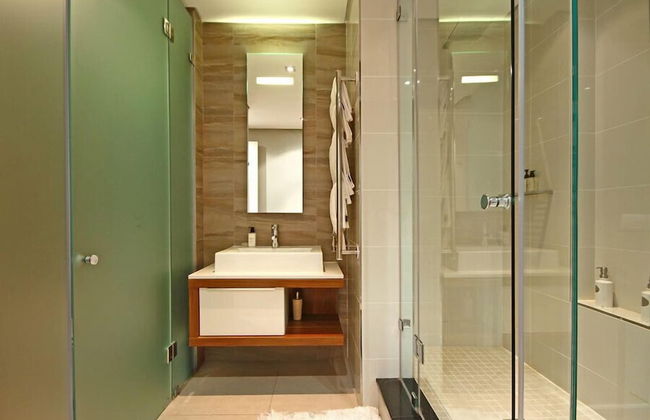 The Residences at Crystal Towers - Foto 49