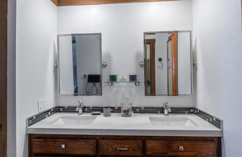 Brand New Listing! 5 minute walk to Canyon Lodge! Newly Updated Two-Bed, Two-Bath, Mountainback #14 - Foto 21