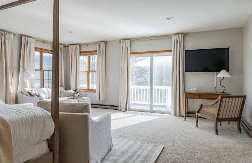 8BR Luxury Retreat with Hot Tub, Games, & Fire Pit - Foto 52