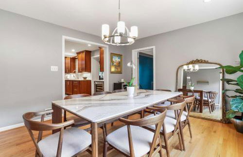 Sojourn Beautiful Home with Beach Access & Backyard - Foto 10