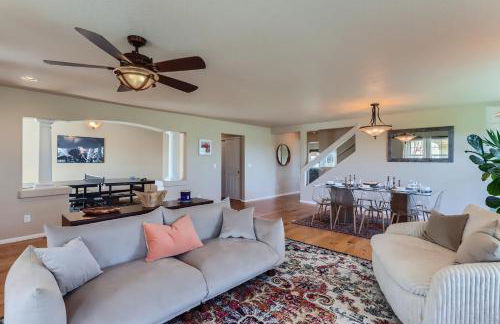 Denver Retreat Home with Stunning Lake, Mountain Views and Luxury Amenities - Foto 6