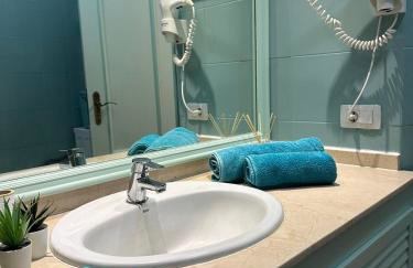 Azzurro vibe with ocean sight - Parque Albatros heated pool complex - Tropical Dream - Foto 11