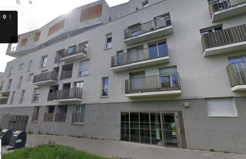 Studio CERGY 5 min de la Gare et place parking - Foto 18