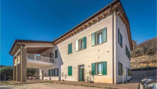 Amazing Apartment In Valnogaredo Pd - Foto 1