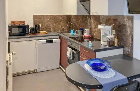 2 Bedroom Nice Apartment In Schwerin - Foto 5