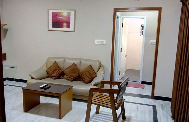 OM Residency - Photo 7