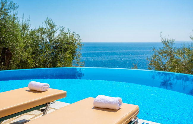 Villa Petros Large Private Pool Walk to Beach Sea Views A C Wifi Car Not Required - 180 - Foto 14