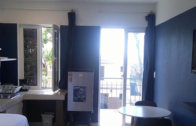 E&J Boutique Residences - Photo 32