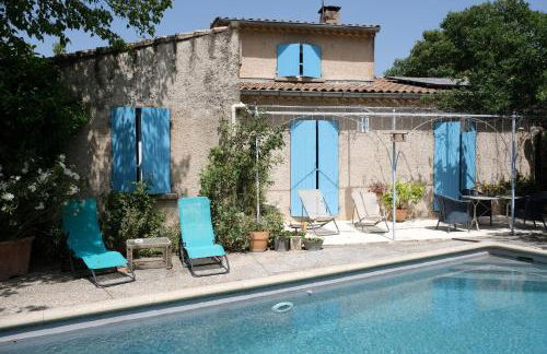 jolie location, maison avec piscine et joli jardin fleuri, à oppède dans le luberon en provence – 6 personnes - Foto 6