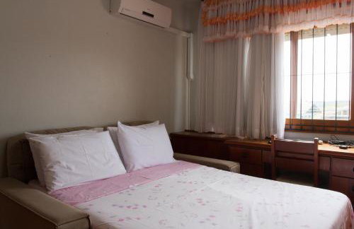 Av das hortênsias 3 quartos 3 banheiros - Foto 5