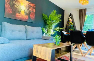 The Villa Toscana, a serene retreat in Center of Friedrichshafen City with lush green lawns, terrace & private garage- Lidl, Bakery walking distance- Bodenseecenter, Sportsbad 3 mins, Lake 7 mins - Foto 34