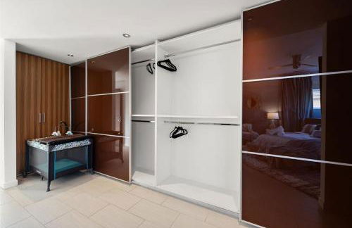 5BR 5BA Architectural Estate-Theatre Gym Rooftop - Foto 38